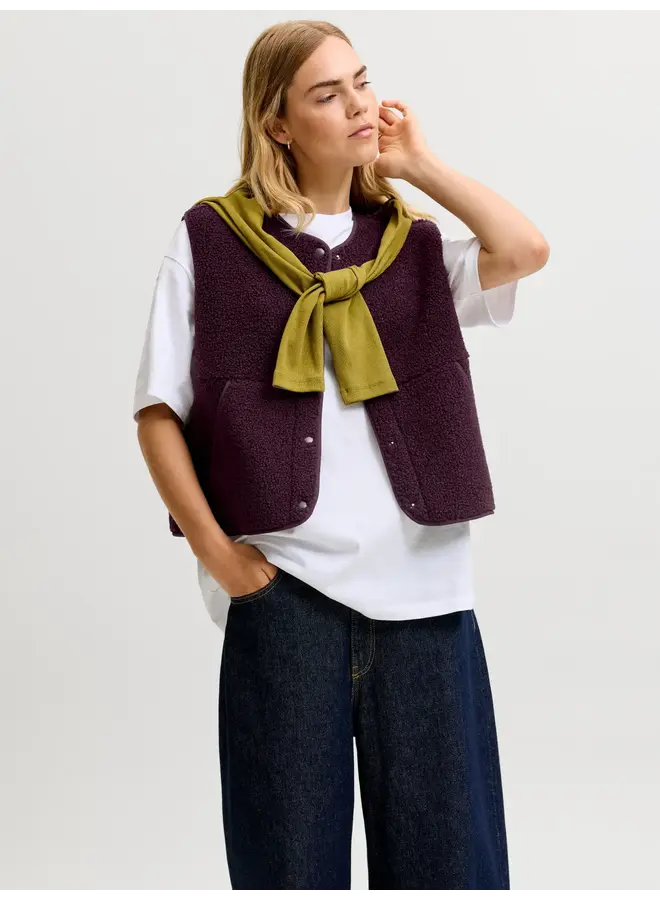 Vera Teddy Vest Winetasting
