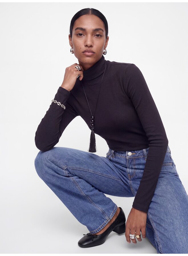 Star High Neck Black