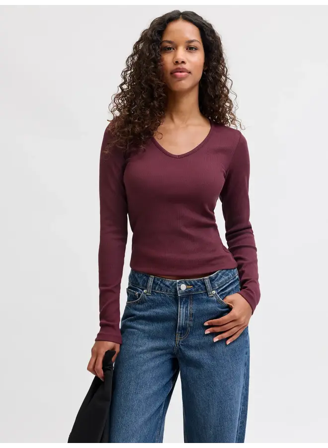 Freya V-neck Top Winetasting