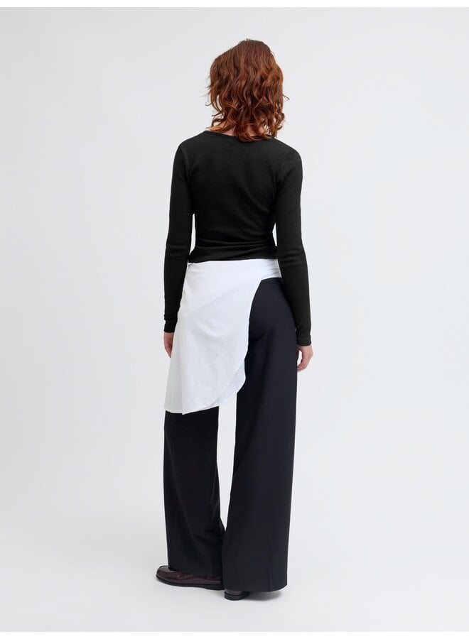 Freya V-neck Top Black