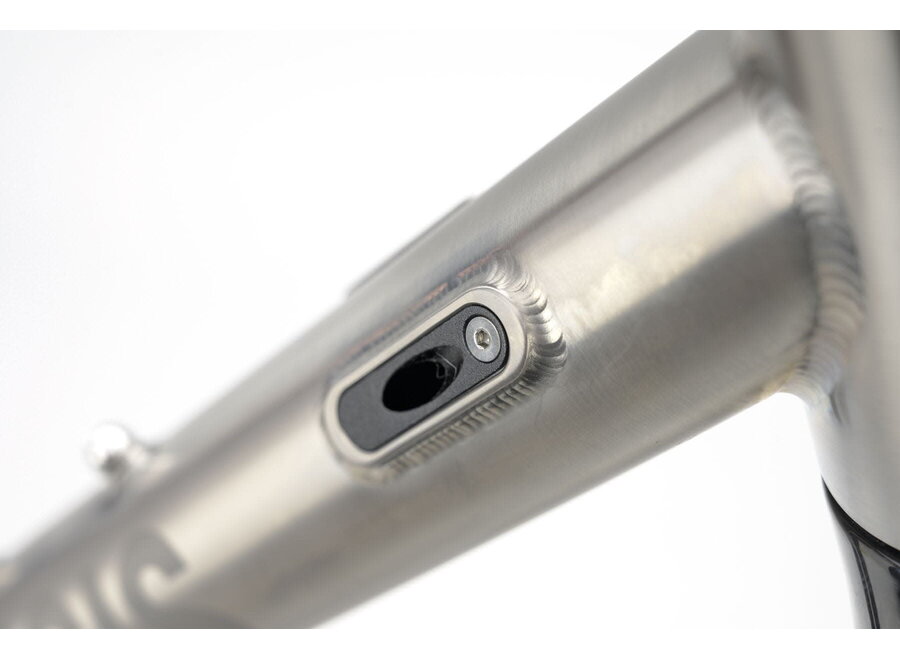 Croix De Fer Ti Frameset