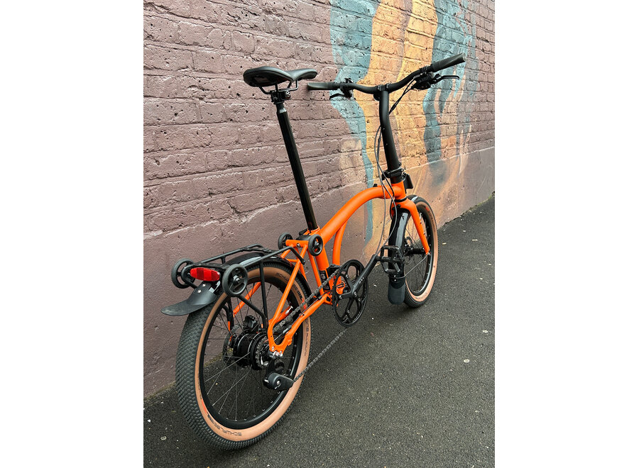 Demo G Line with Roller Frame - Medium 8 Speed Adventure Orange