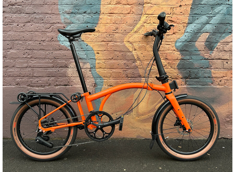 Demo G Line with Roller Frame - Medium 8 Speed Adventure Orange