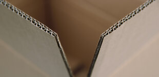 Dubbelgolf kartonnen dozen