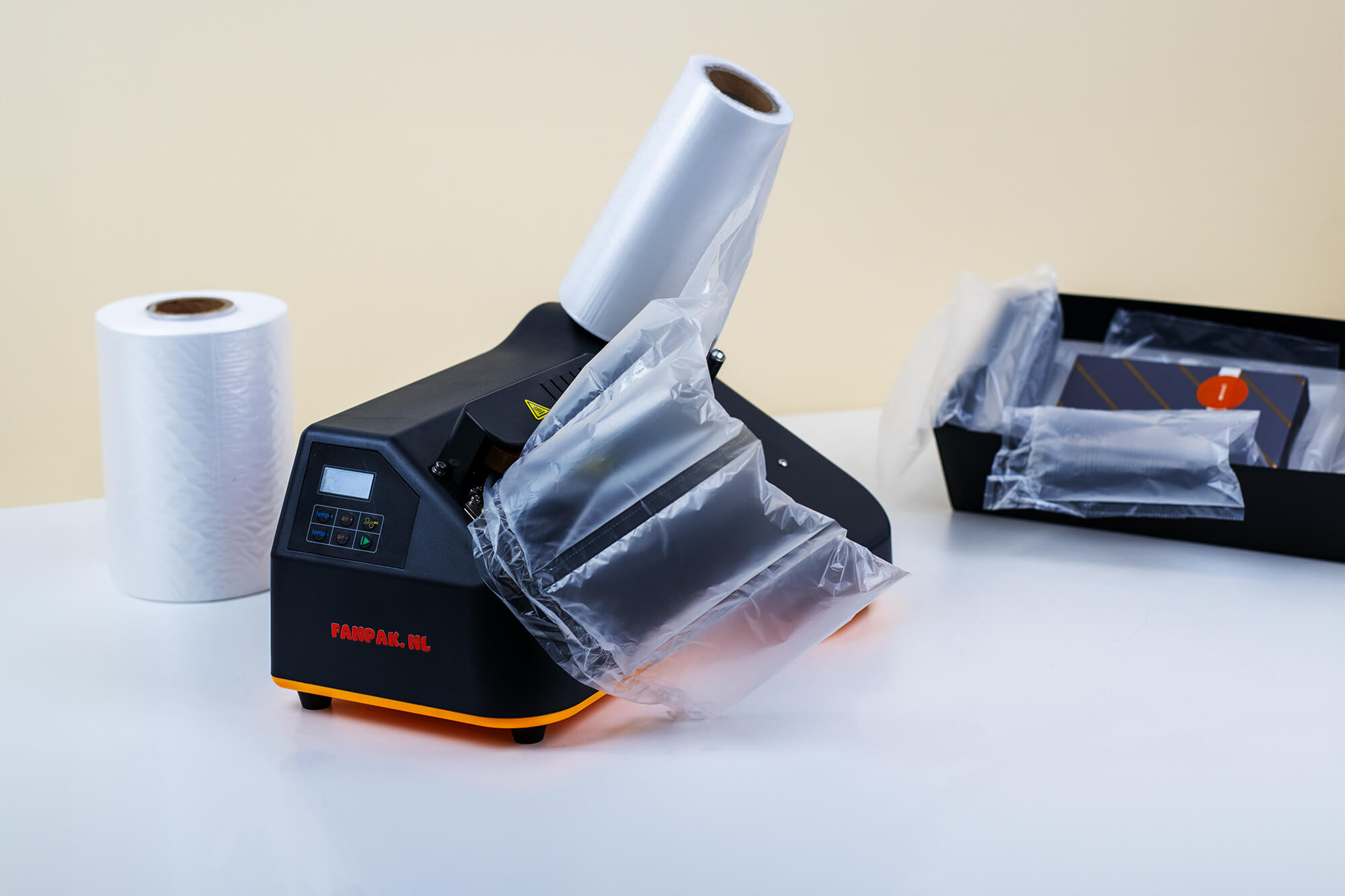 Zu viel Platz im Karton? Alles über das richtige Füllmaterial für Ihren Versand