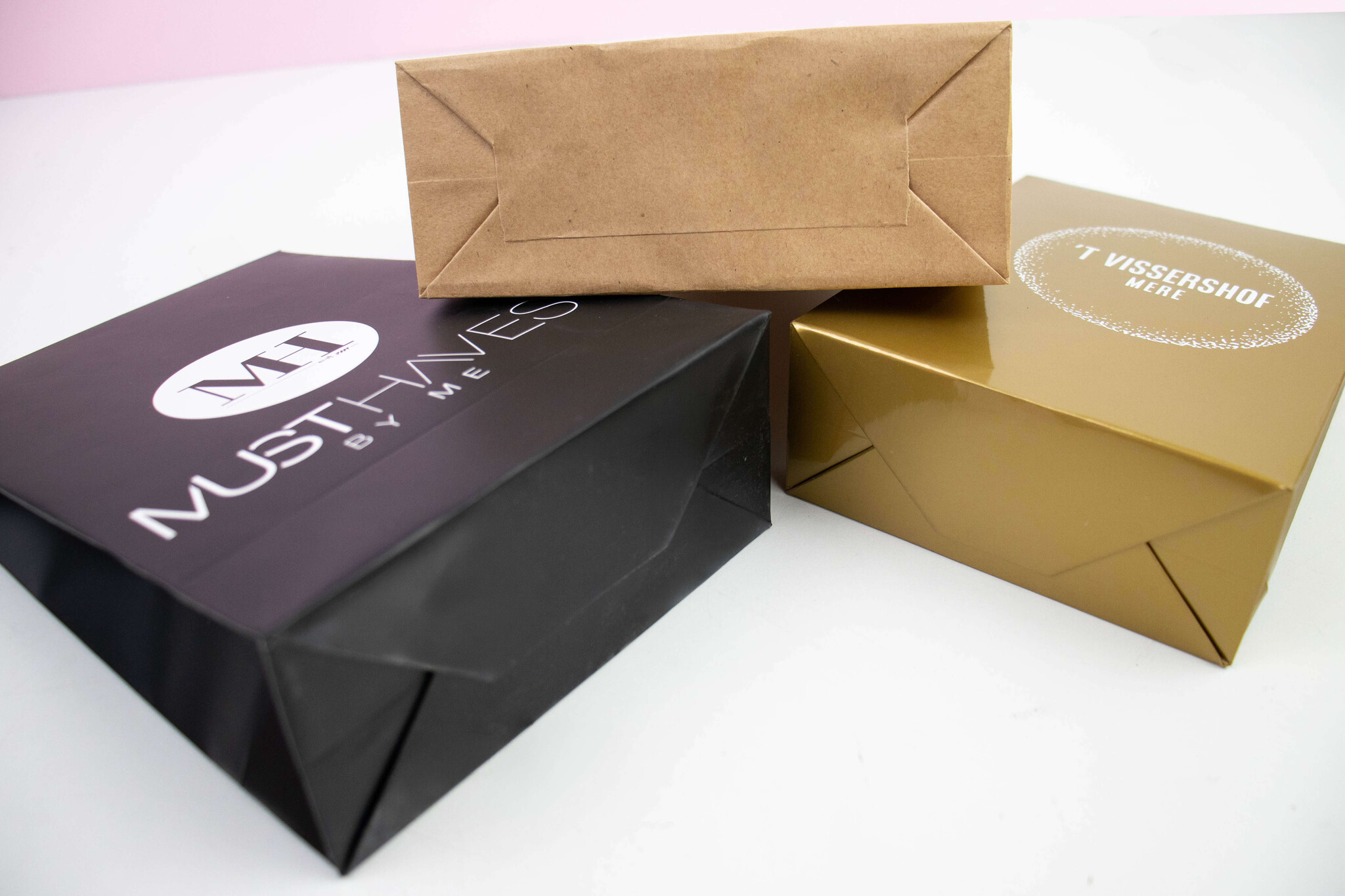 Blockbodenbeutel: Die beste Wahl für eine stehende und luxuriöse Produktpräsentation