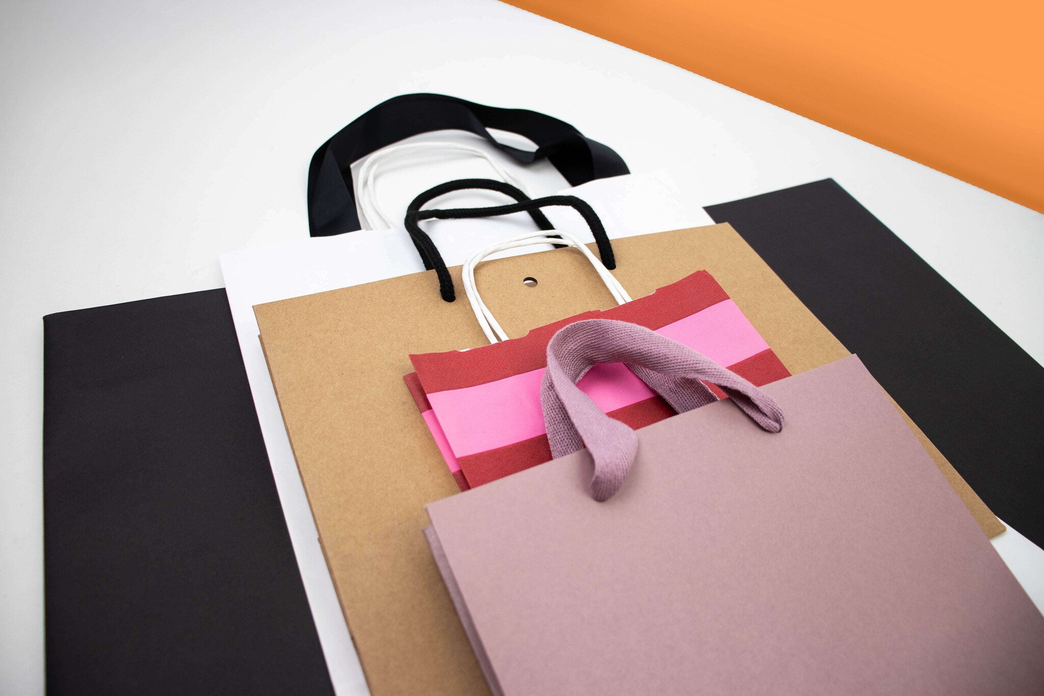 Cadeautasjes voor de retail: Luxe verpakkingen voor een optimale klantbeleving