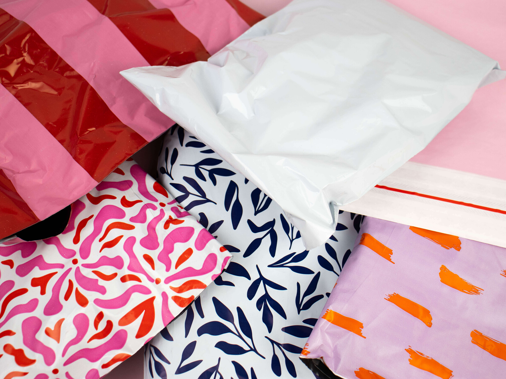 Plastic Verzendzakken nodig? Bestel bij - Rotim Verpakkingen: you carry, we care