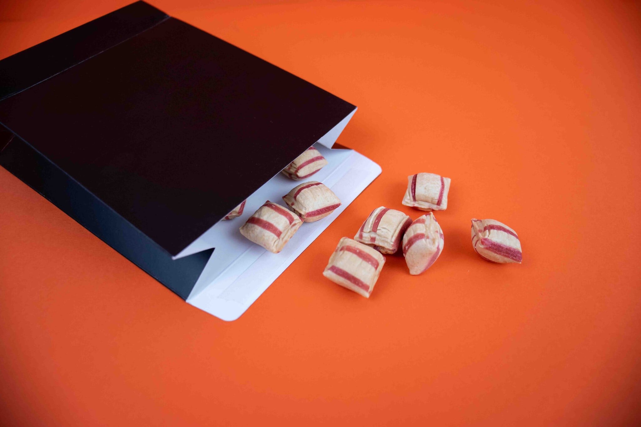 Blockbodenbeutel verwenden: Produkte stabil und sichtbar präsentieren