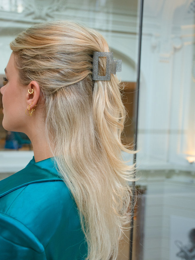 Josefin Hair Claw Cosmo Silver - Sincerely Valentine Josefin Hair Claw Cosmo Silver - Sincerely Valentine