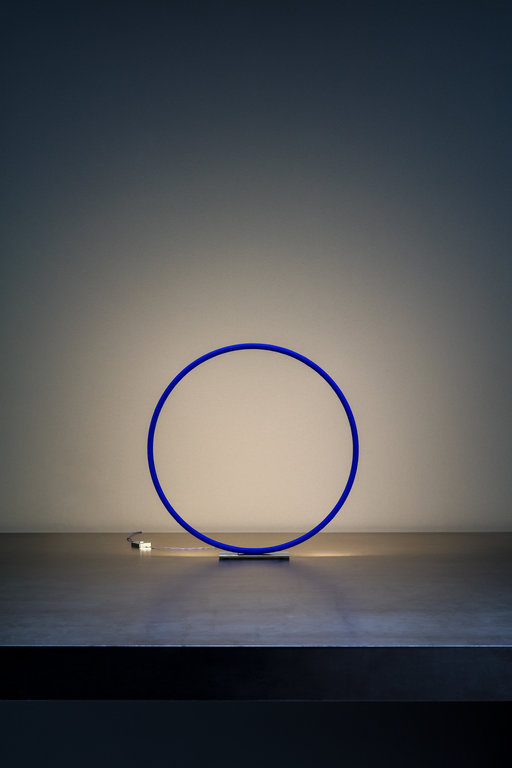 Catellani & Smith Sorry Giotto 1 / table lamp / ring Ø 30 cm blue / 4x1W LED / dimmer included