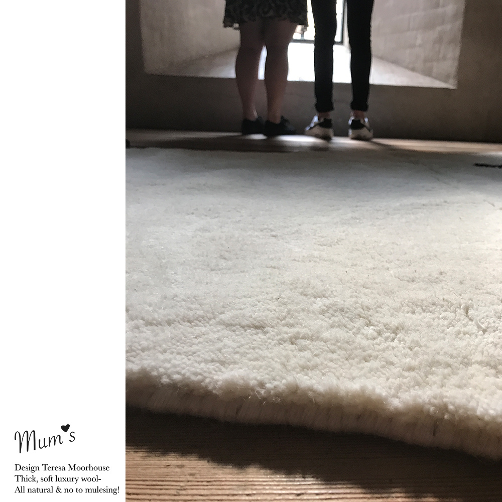 MUM'S Wool rug "Big Polar Bear" natural colour 140x200 cm