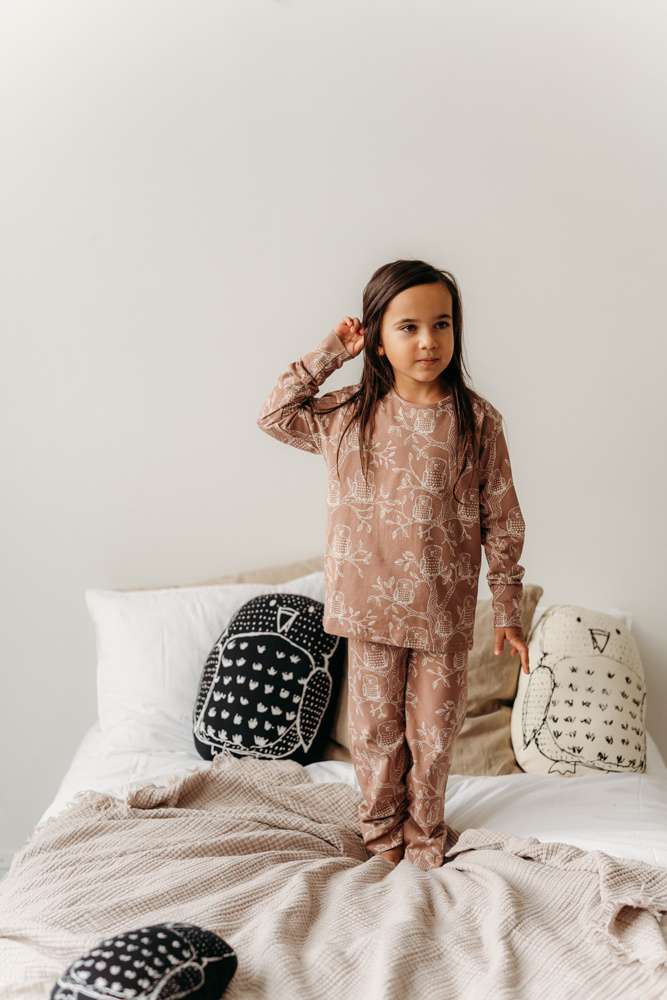 AARRE Kids pyjama "Owl" cacao coloured from organic cotton