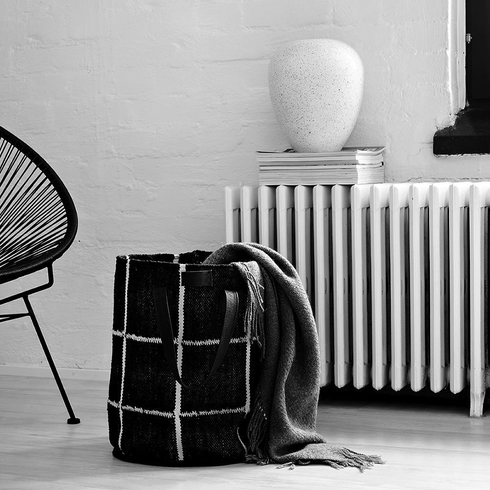 Basket black/white 35x45 cm