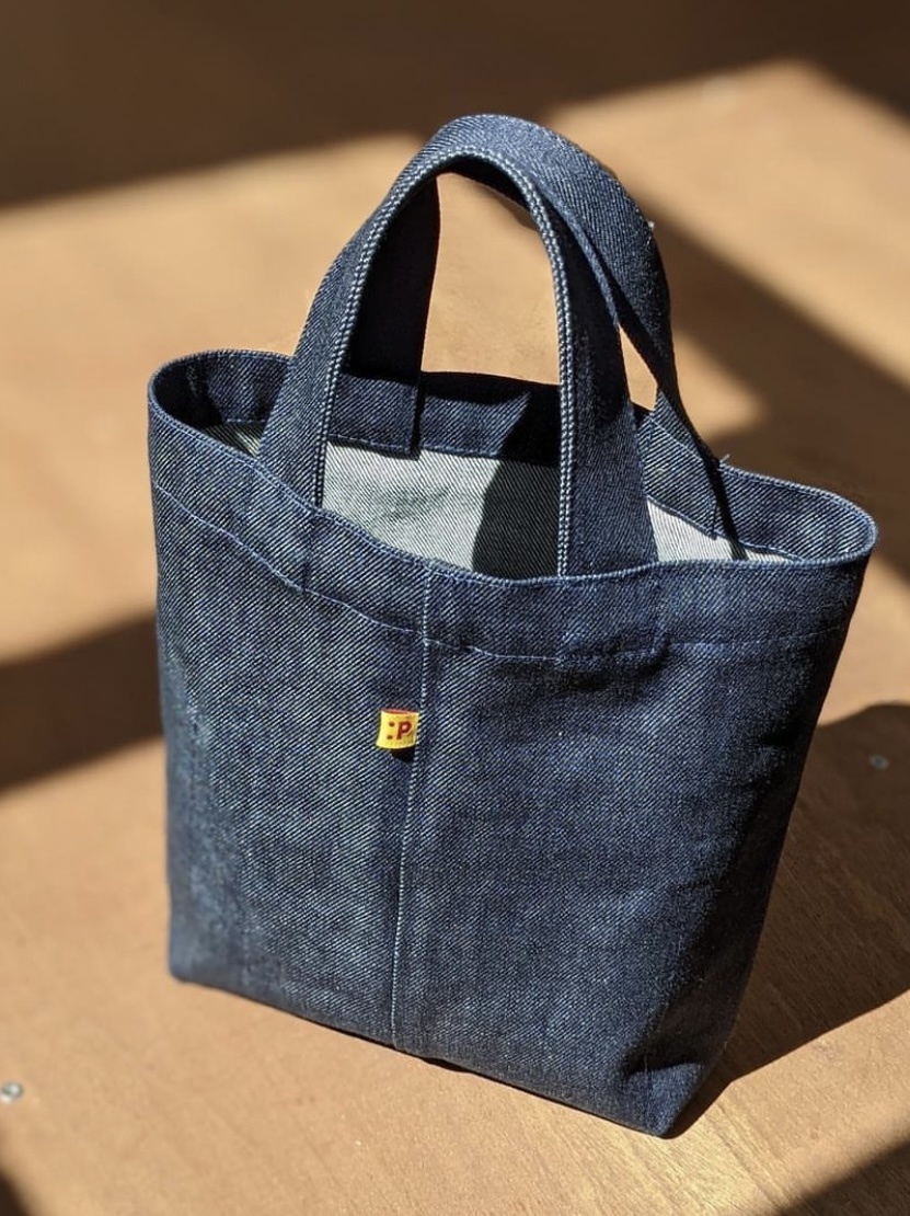 Sac fourre-tout bleu indigo