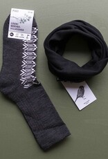 MIIKO DESIGN Outdoor Gift Set:  Echarpe Loop en mérinos couleur et chaussettes