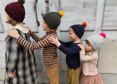 ENFANTS CASQUETTES ET BONNETS