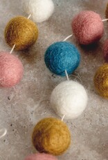 GOLDRICK Pom Pom Garland