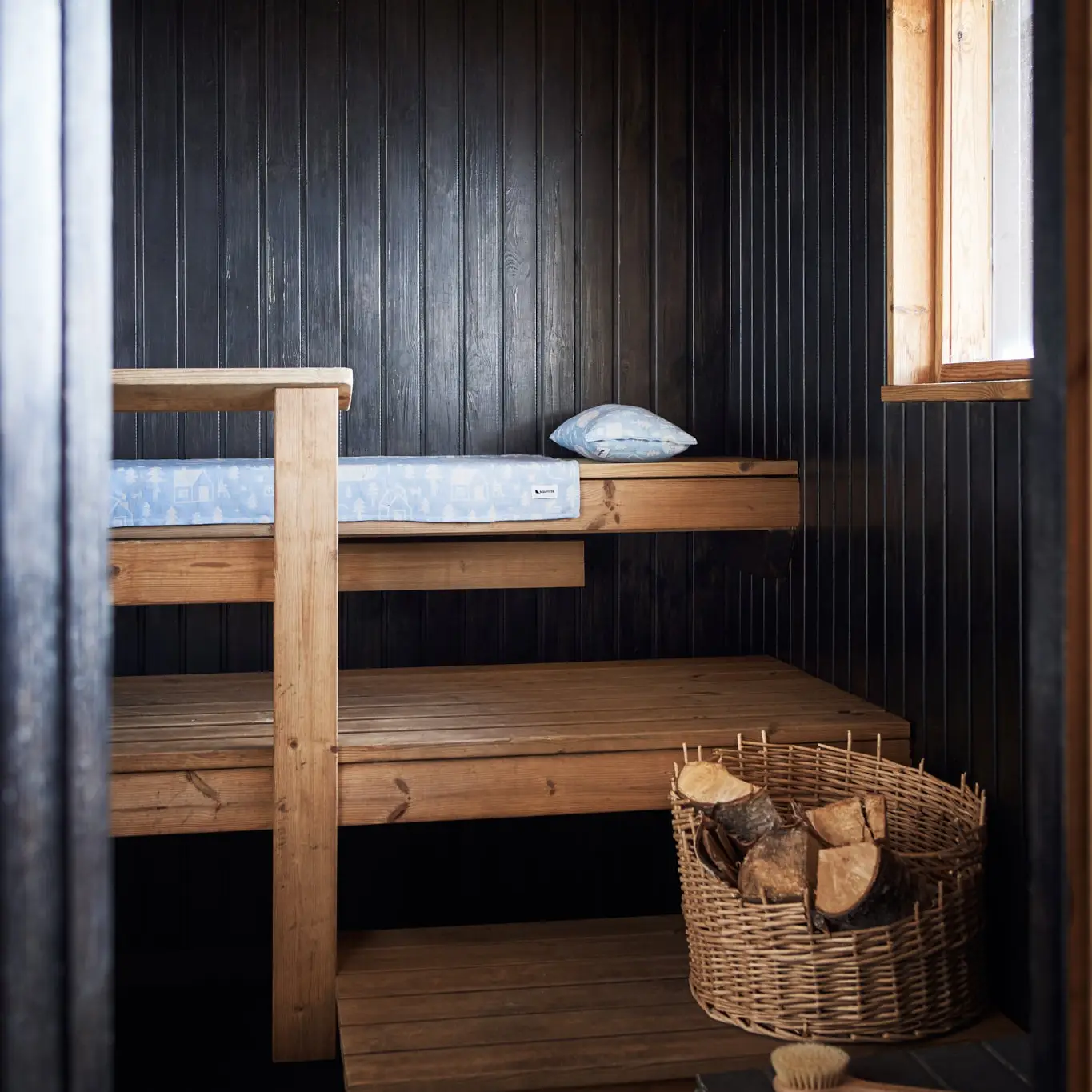 KAUNISTE Sauna Leinen Sitzunterlage 55cm x 136cm
