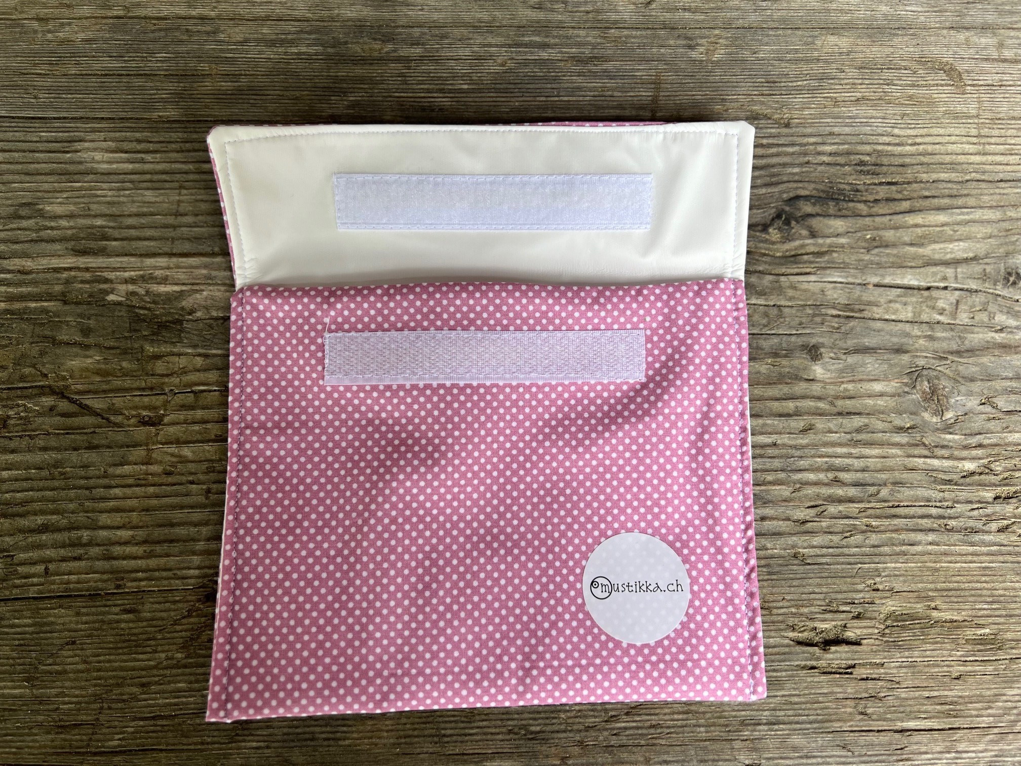 Snack bag pink coloured - upcycled material!