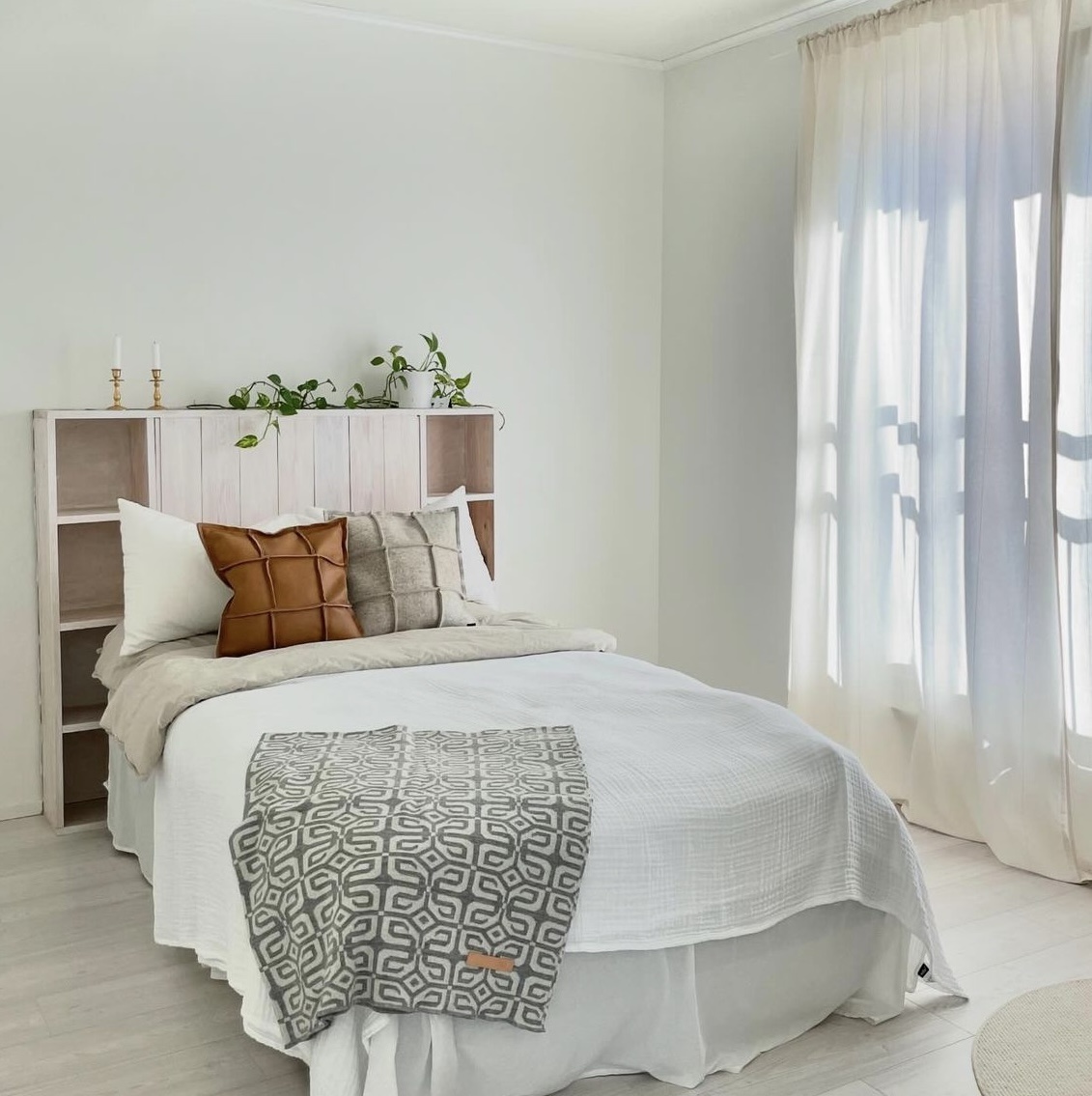 MIIKO DESIGN Wolldecke "Louhi" 130 x 150 cm graufarben