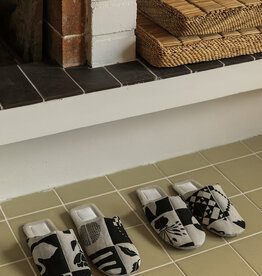 SAANA JA OLLI Chaussons en chanvre "Far away"