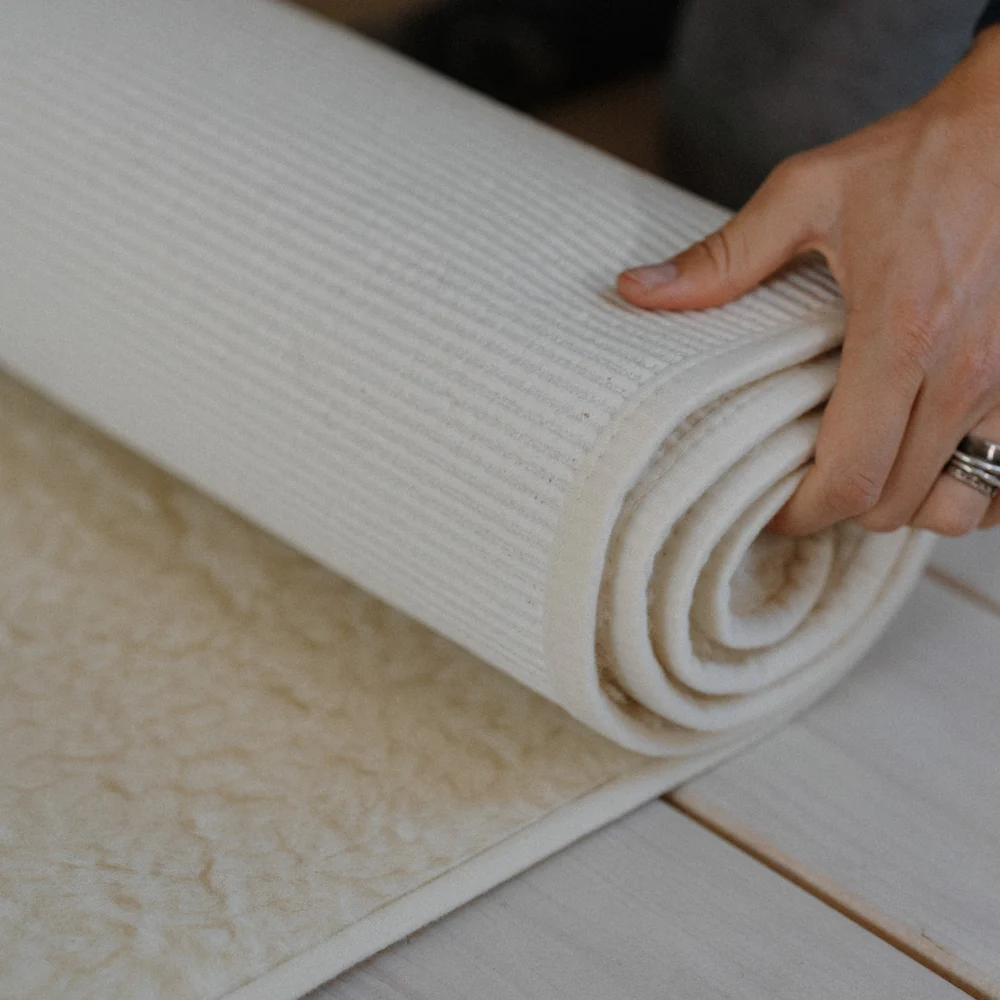 FLOKATI Yoga Matte aus Merinowolle