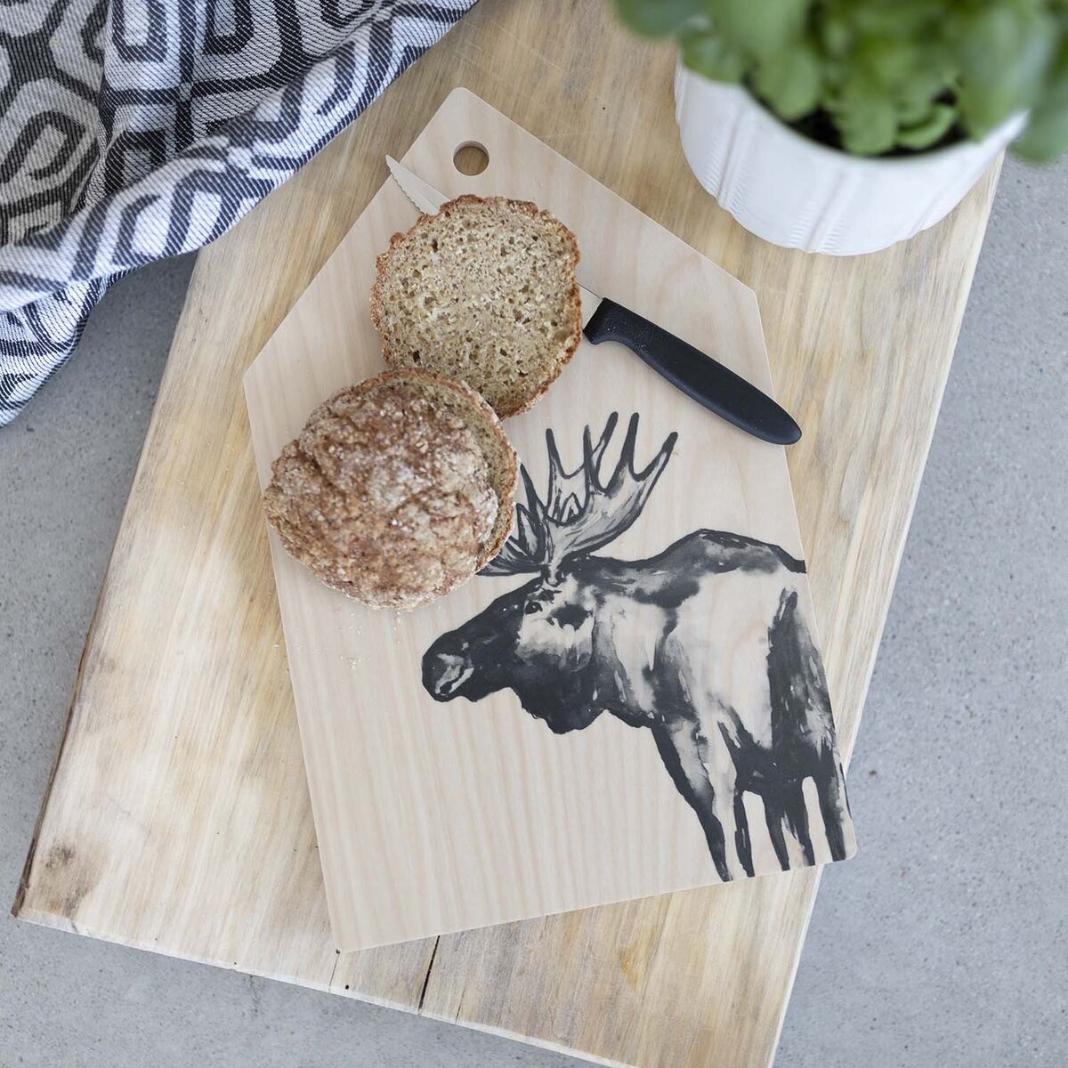 MIIKO DESIGN Cutting board "Hirvi" 22 x 35 x 0,7 cm
