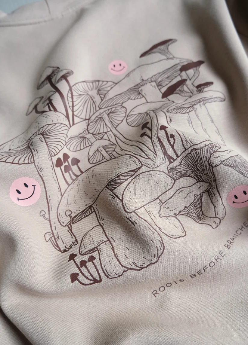 LAISKA EBBA Adults Rooted Sweatshirt