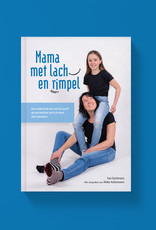 Mama met lach & rimpel