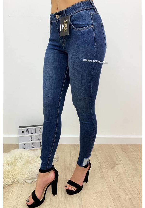 QUEEN HEARTS JEANS - DENIM BLUE - SKINNY CROP SIDE FRAY HEM - 9546