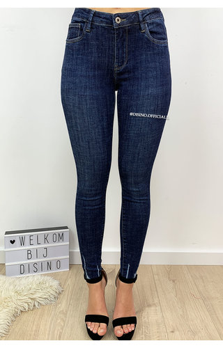 QUEEN HEARTS JEANS - DARK BLUE - SKINNY CROP FRAY HEM - 9020 QUEEN HEARTS JEANS - DARK BLUE - SKINNY CROP FRAY HEM - 9020