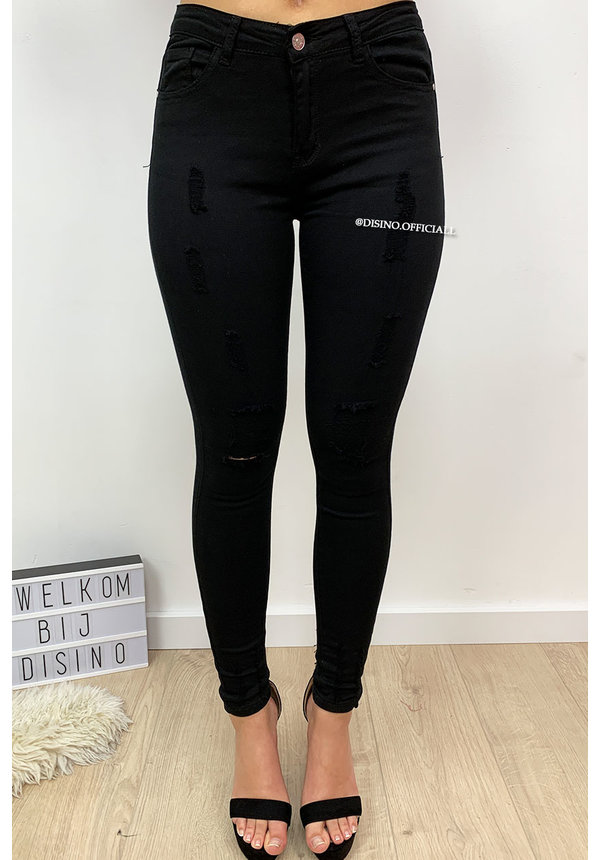 HELLO MISS - BLACK - DISTRESSED SUPER STRETCH SKINNY JEANS - 555