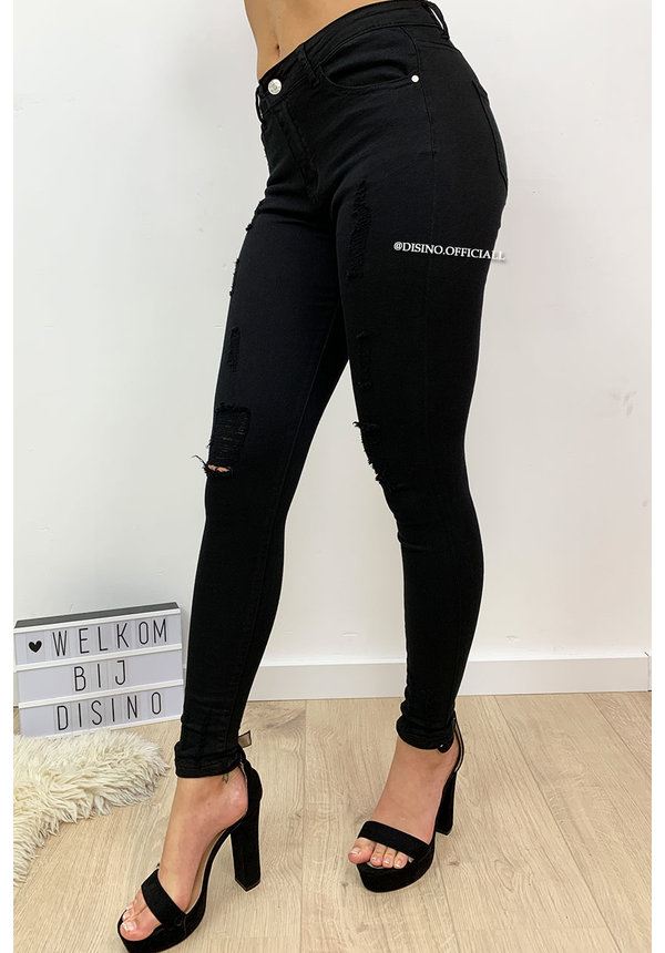 HELLO MISS - BLACK - DISTRESSED SUPER STRETCH SKINNY JEANS - 555