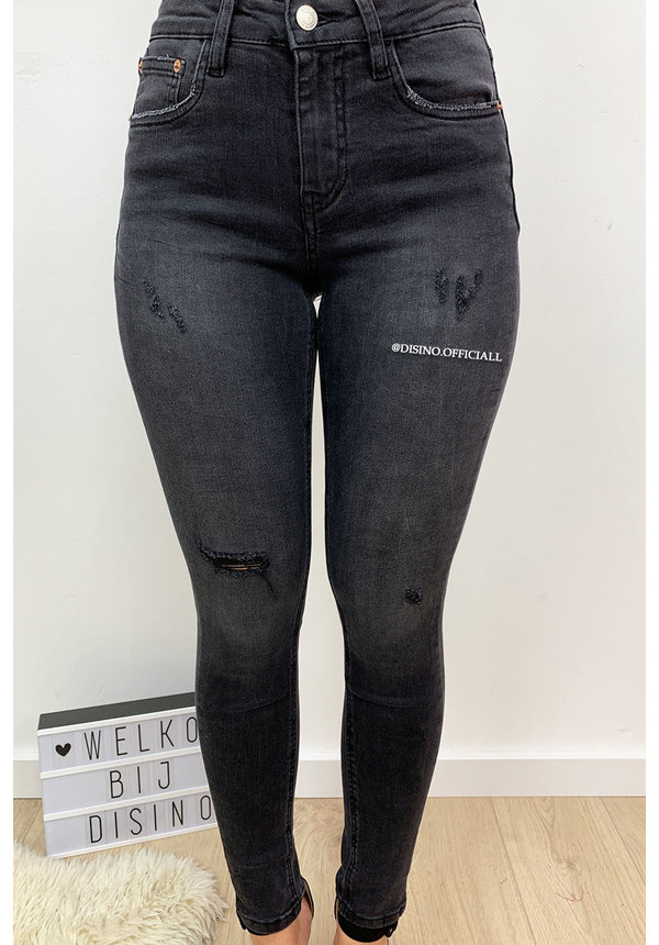 QUEEN HEARTS JEANS - BLACK - PREMIUM QUALITY MID HIGH WAIST - 621