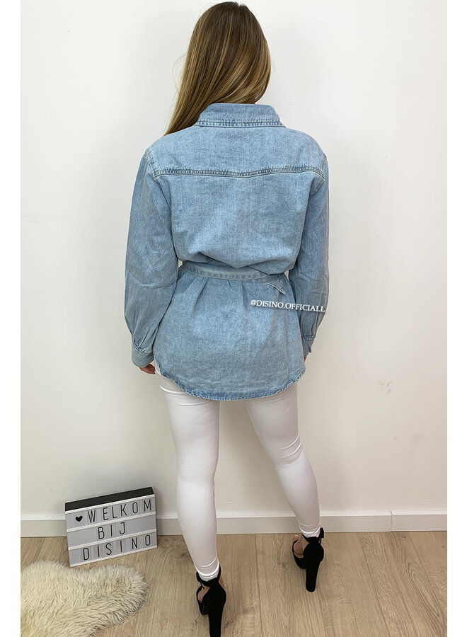 LIGHT BLUE - 'JANNET' - OVERSIZED DENIM JACK WITH BELT