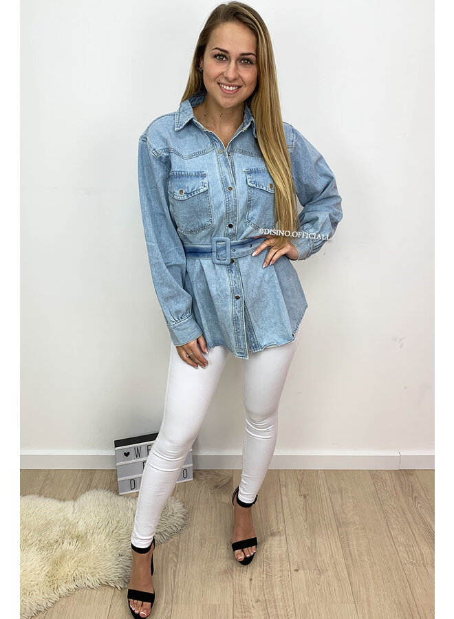 LIGHT BLUE - 'JANNET' - OVERSIZED DENIM JACK WITH BELT