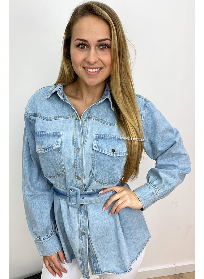LIGHT BLUE - 'JANNET' - OVERSIZED DENIM JACK WITH BELT
