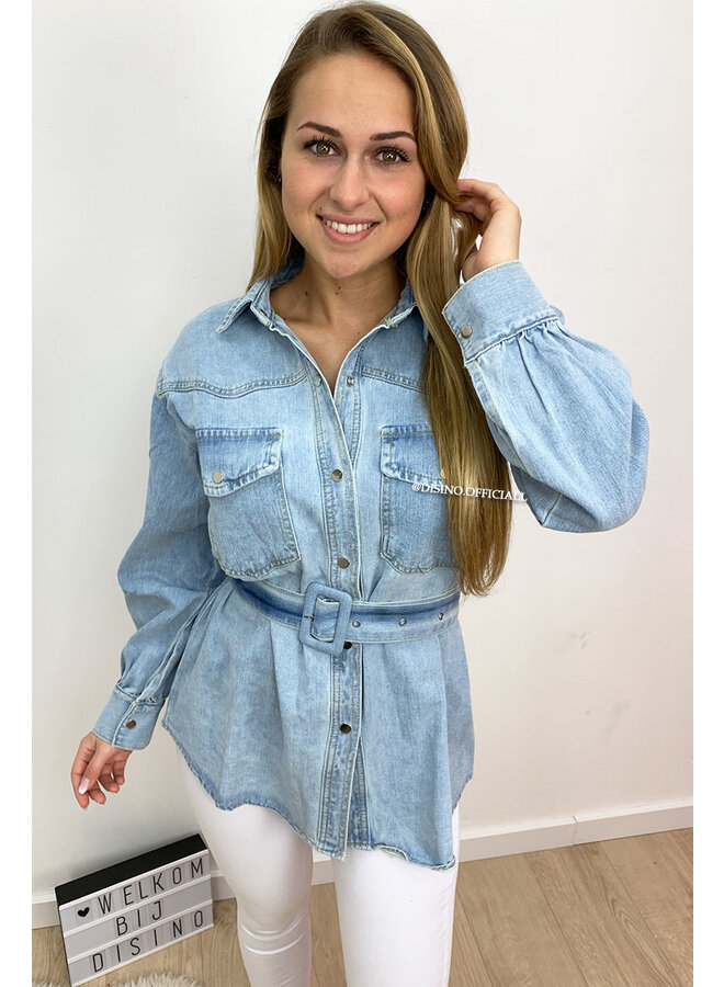 LIGHT BLUE - 'JANNET' - OVERSIZED DENIM JACK WITH BELT