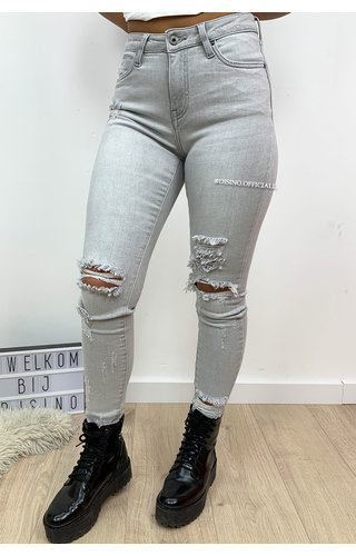 QUEEN HEARTS JEANS - LIGHT GREY - RIPPED SKINNY CROP RIPS DETAIL 9205 QUEEN HEARTS JEANS - LIGHT GREY - RIPPED SKINNY CROP RIPS DETAIL 9205