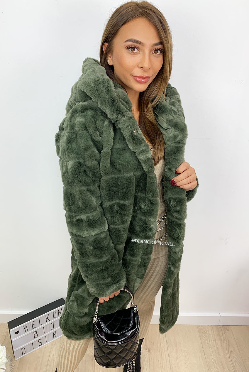 Somber pleegouders Mammoet OLIVE GREEN - 'SOPHIE' - LONG SUPER SOFT FAUX FUR COAT - DISINO - Fashion  Boutique