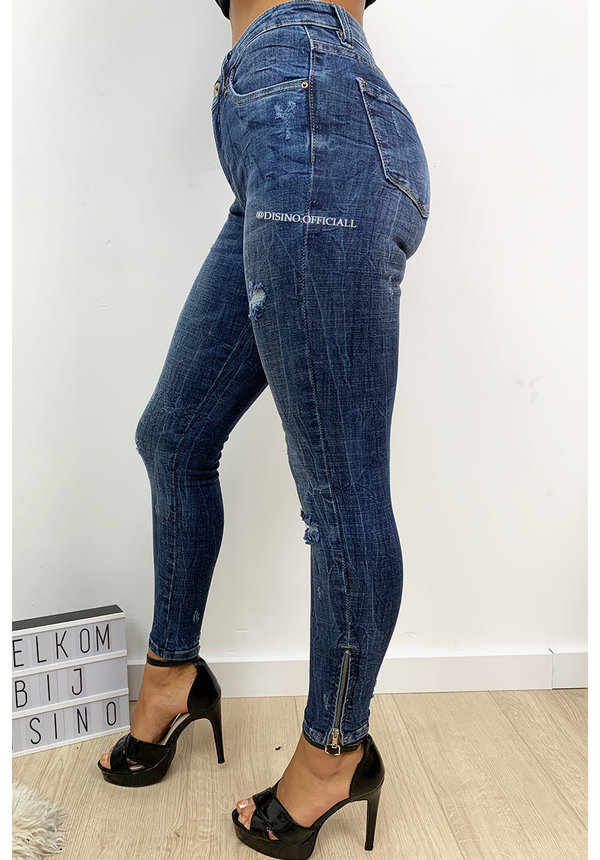 QUEEN HEARTS JEANS - DARK BLUE - RIPPED KNEE ANKLE ZIP - 9251