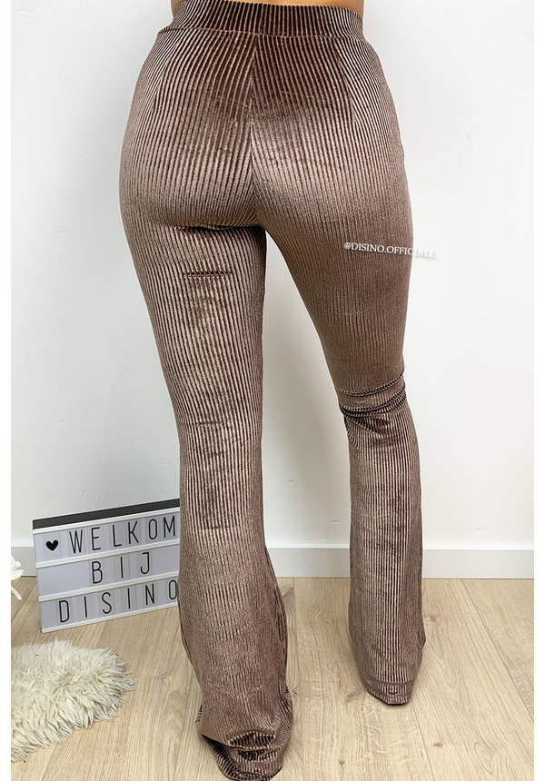 NUDE - 'AMBER' - VELVET RIBBED FLARED PANTS