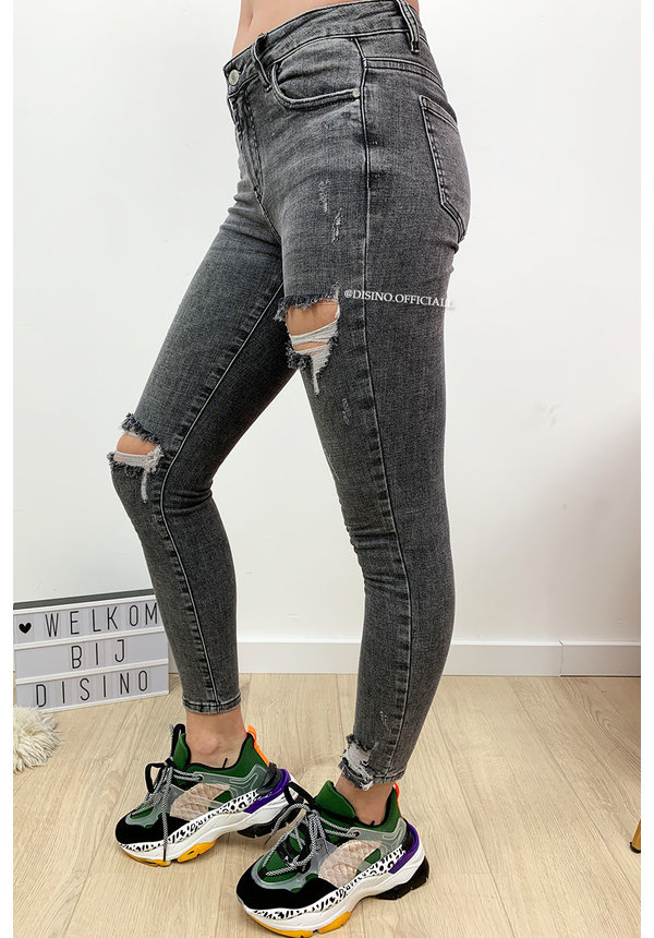 QUEEN HEARTS JEANS - GREY - HIGH WAIST DESTROYED SKINNY JEANS - 692