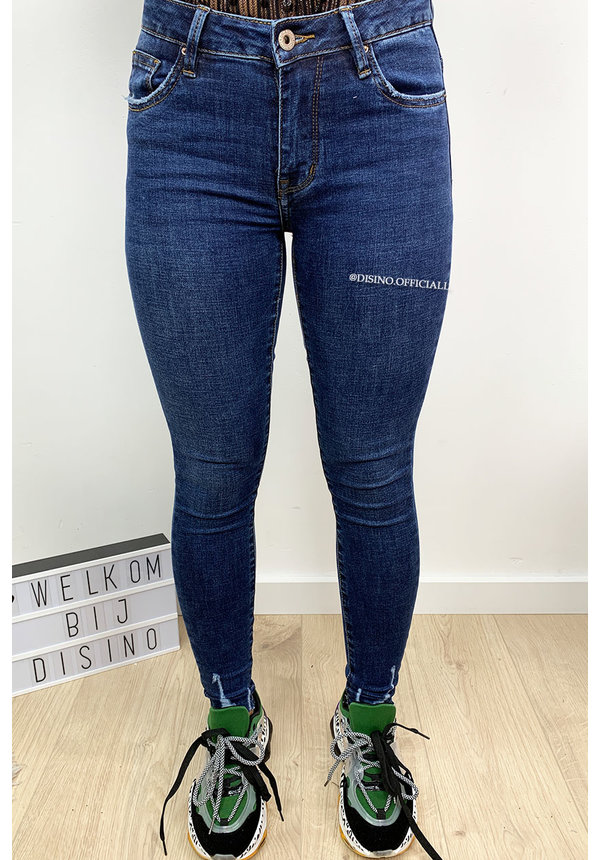 QUEEN HEARTS JEANS - DARK BLUE - SKINNY CROP FRAY HEM - 9020