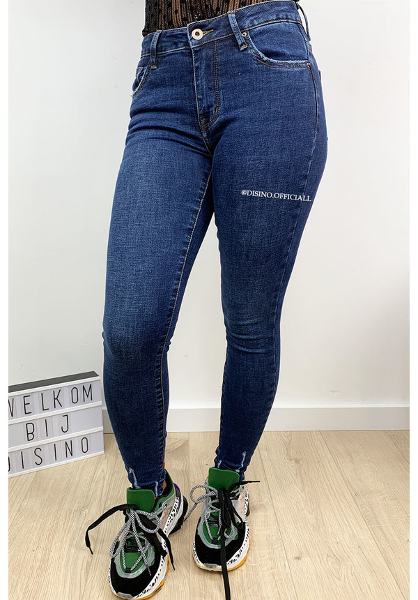 QUEEN HEARTS JEANS - DARK BLUE - SKINNY CROP FRAY HEM - 9020