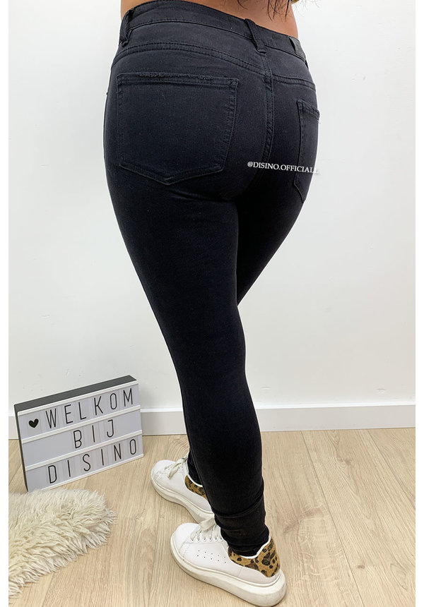 QUEEN HEARTS JEANS - BLACK - HIGH WAIST DESTROYED SKINNY JEANS - 692