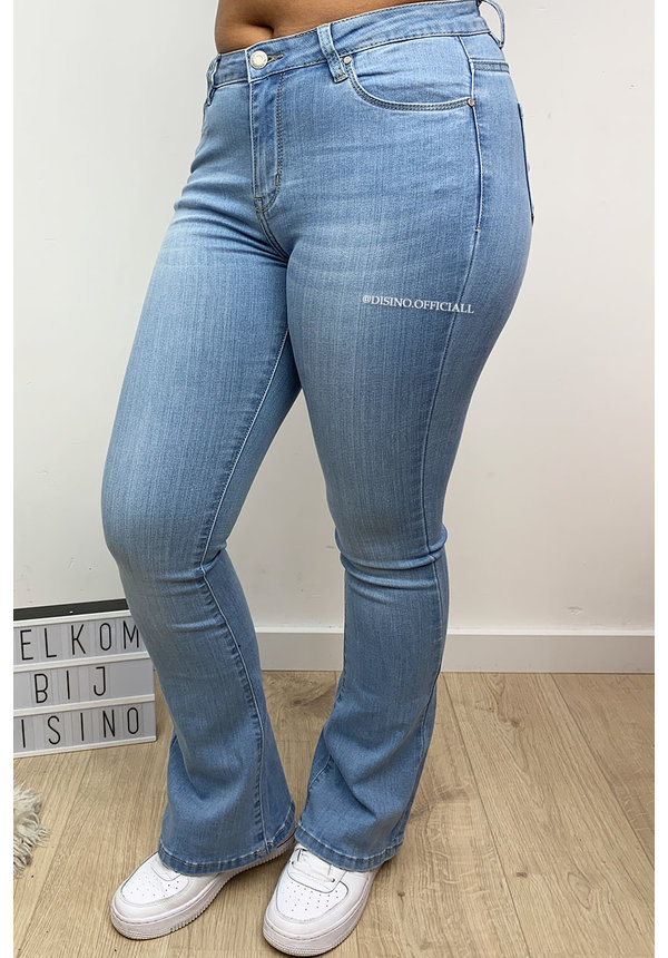 LIGHT BLUE - 'BILLIE' - SUPER STRETCH DENIM FLARED PANTS - 079