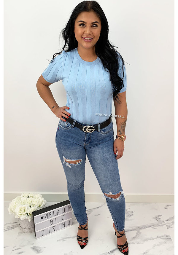 LIGHT BLUE - 'SABINE' - RIBBED SHORT SLEEVE TOP