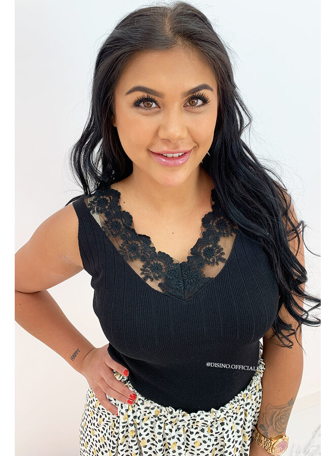 BLACK - 'JOSIE' - FLOWER LACE RIBBED TOP